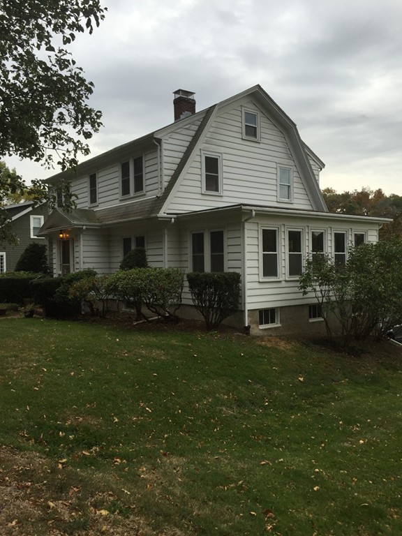 25 Argilla Road Ipswich, MA 01938 - Photo 1 of 20 a front view of a house with garden