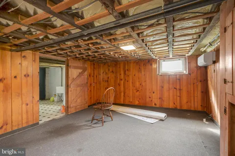 $950,000 | 1943 North Cleveland Street, Arlington, VA 22201