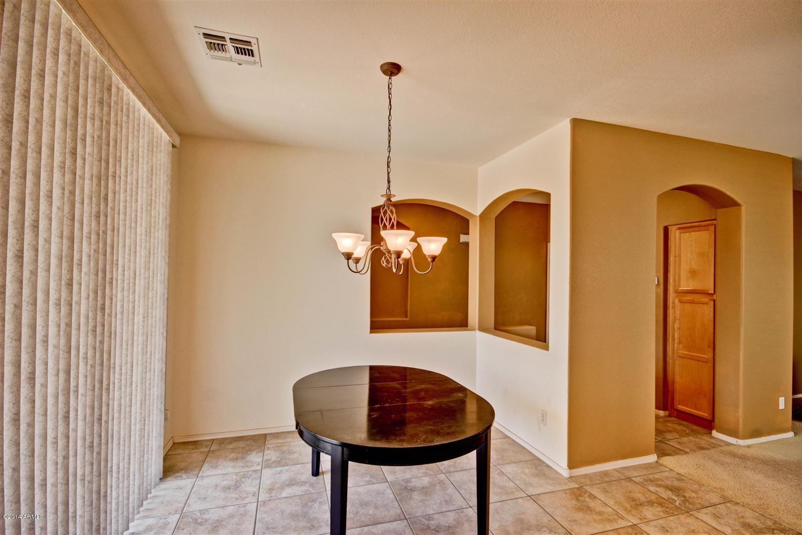 906 South Roca Street Gilbert, AZ 85296 - Photo 7 of 19 Roca (10)