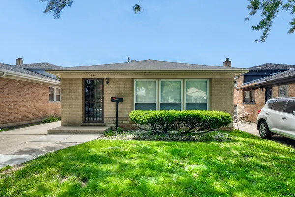 $195,000 | 1129 West 107th Street, Chicago, IL 60643