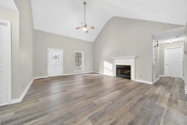 $2,100 | 108 Deerfield Drive, Springfield, TN 37172