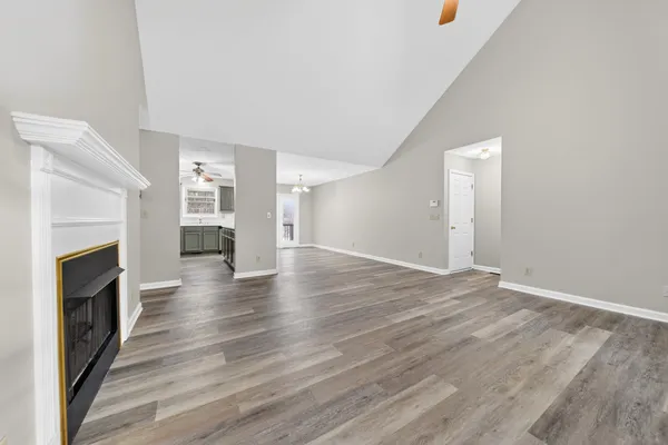 $2,100 | 108 Deerfield Drive, Springfield, TN 37172