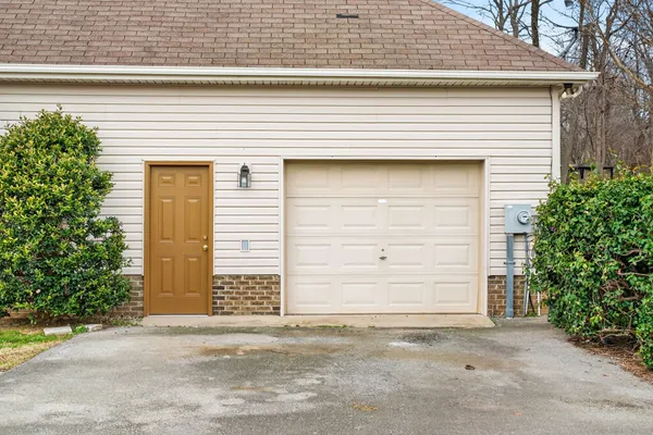 $2,100 | 108 Deerfield Drive, Springfield, TN 37172