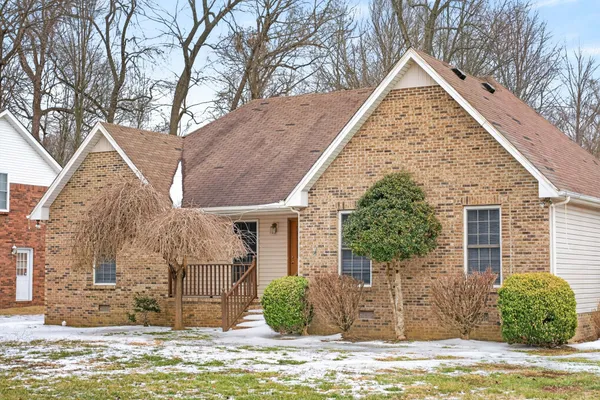 $2,100 | 108 Deerfield Drive, Springfield, TN 37172