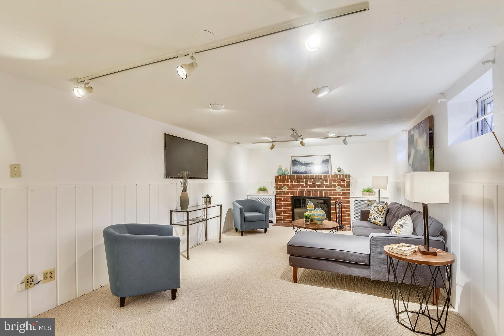 912 West Braddock Road Alexandria, VA 22302 - Photo 22 of 39 Recreation room perfect for family gatherings