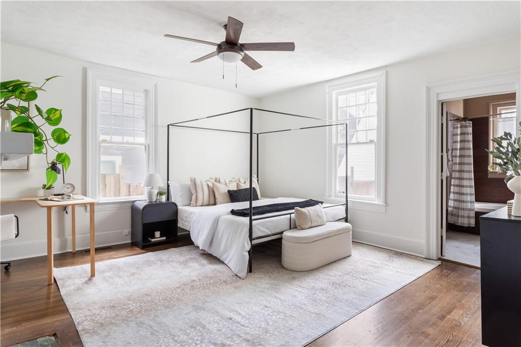 679 Lawton Street Southwest Atlanta, GA 30310 - Photo 27 of 45 a living room with furniture and a window