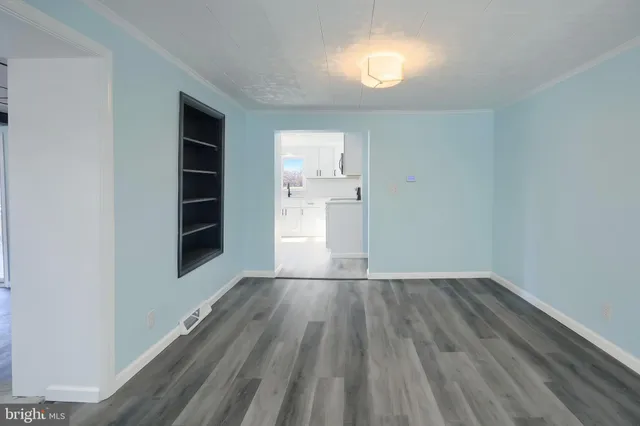 $364,900 | 9446 East Springfield Road, Seven Valleys, PA 17360