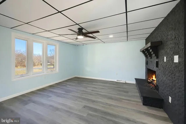 $364,900 | 9446 East Springfield Road, Seven Valleys, PA 17360