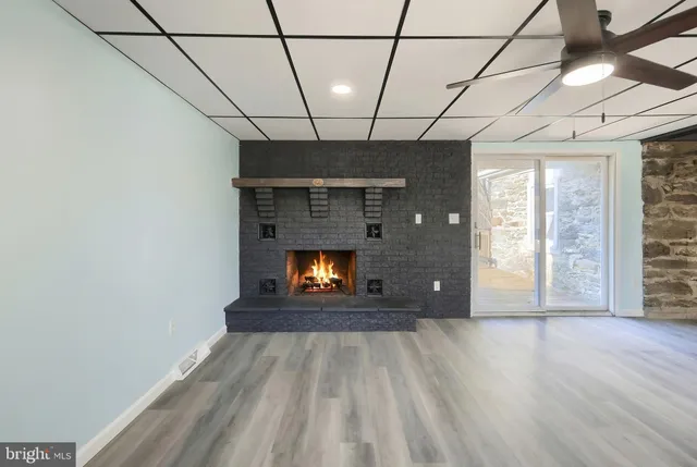 $364,900 | 9446 East Springfield Road, Seven Valleys, PA 17360