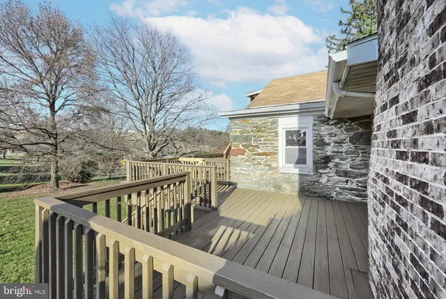 $364,900 | 9446 East Springfield Road, Seven Valleys, PA 17360