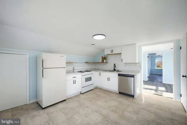 $364,900 | 9446 East Springfield Road, Seven Valleys, PA 17360