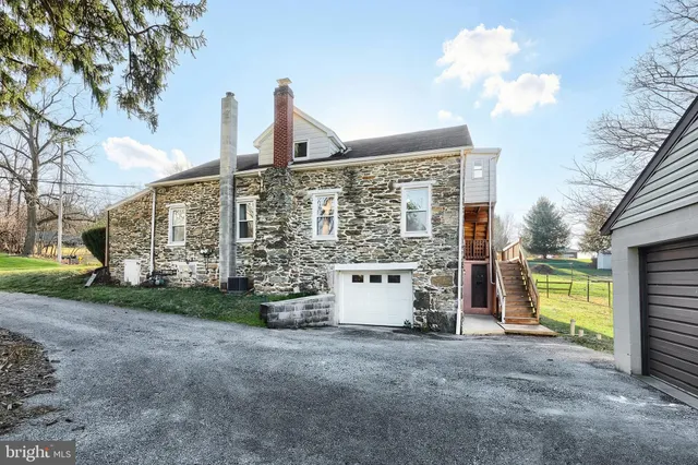 $364,900 | 9446 East Springfield Road, Seven Valleys, PA 17360