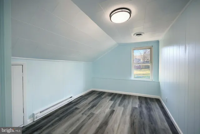 $364,900 | 9446 East Springfield Road, Seven Valleys, PA 17360