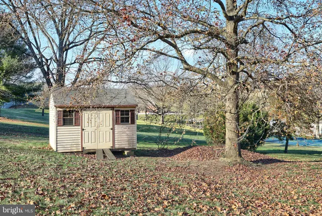 $364,900 | 9446 East Springfield Road, Seven Valleys, PA 17360