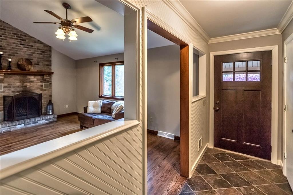 955 Crawford Road Pittsburgh, PA 15237 - Photo 2 of 25 Gallery Image 2