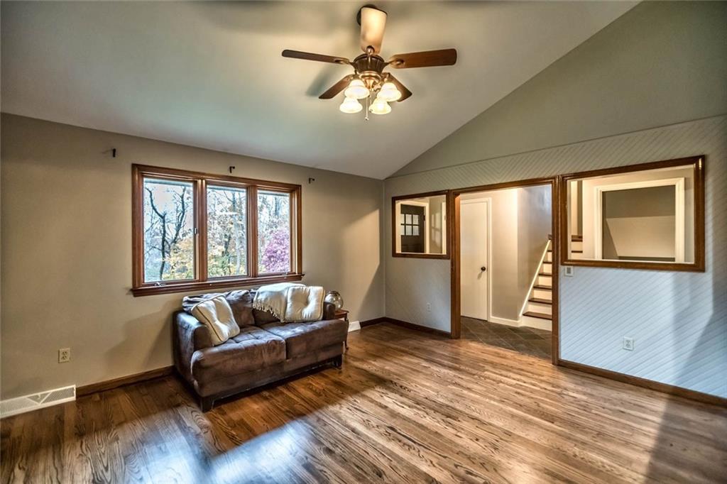 955 Crawford Road Pittsburgh, PA 15237 - Photo 5 of 25 Gallery Image 5