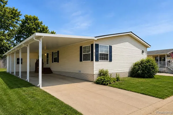 $90,000 | 312 Cranberry Beach Boulevard, White Lake, MI 48386