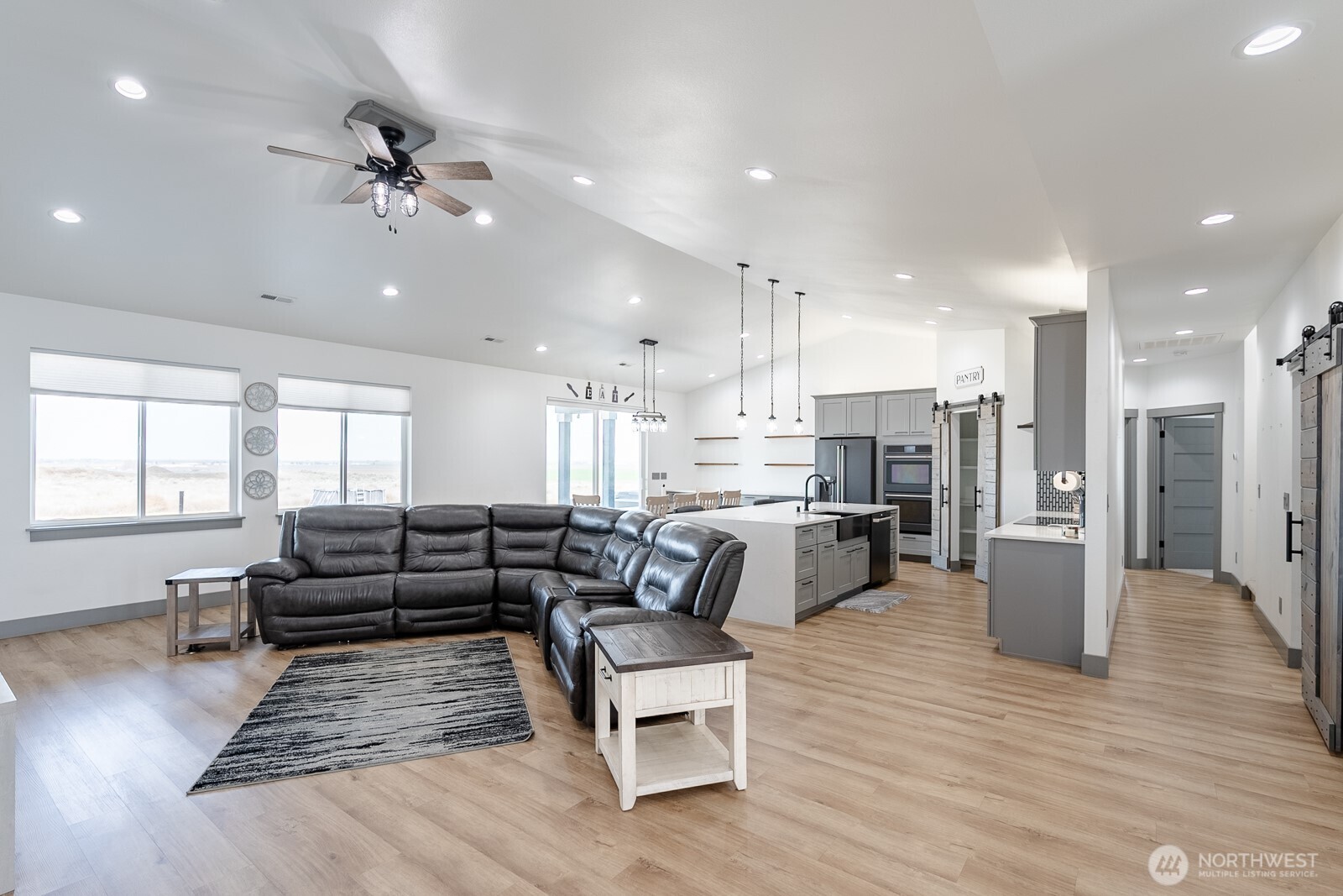271 Baseline.5 Road Southeast Moses Lake, WA 98837 - Photo 12 of 37 Gallery Image 12