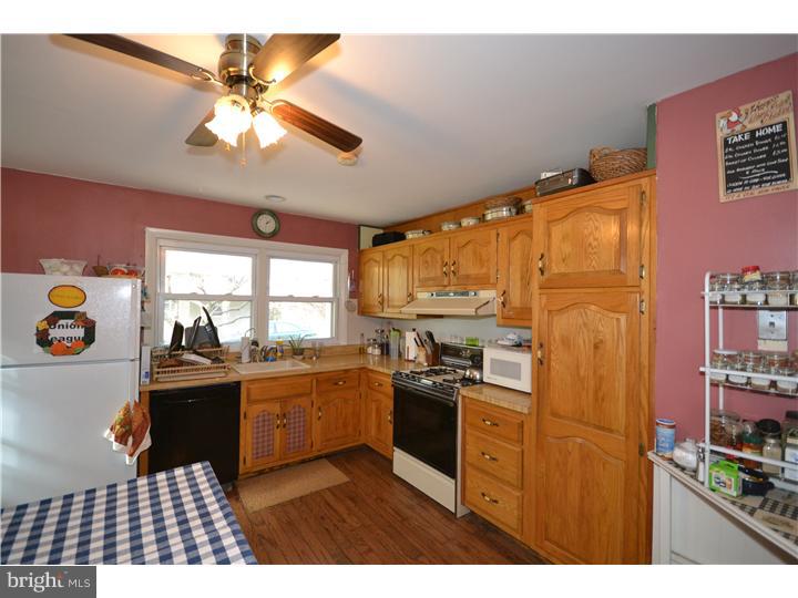 227 West County Line Road Hatboro, PA 19040 - Photo 16 of 19 Kitchen
