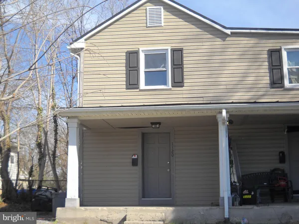 $850 | 1120-1122 Woodland Avenue, Winchester, VA 22601