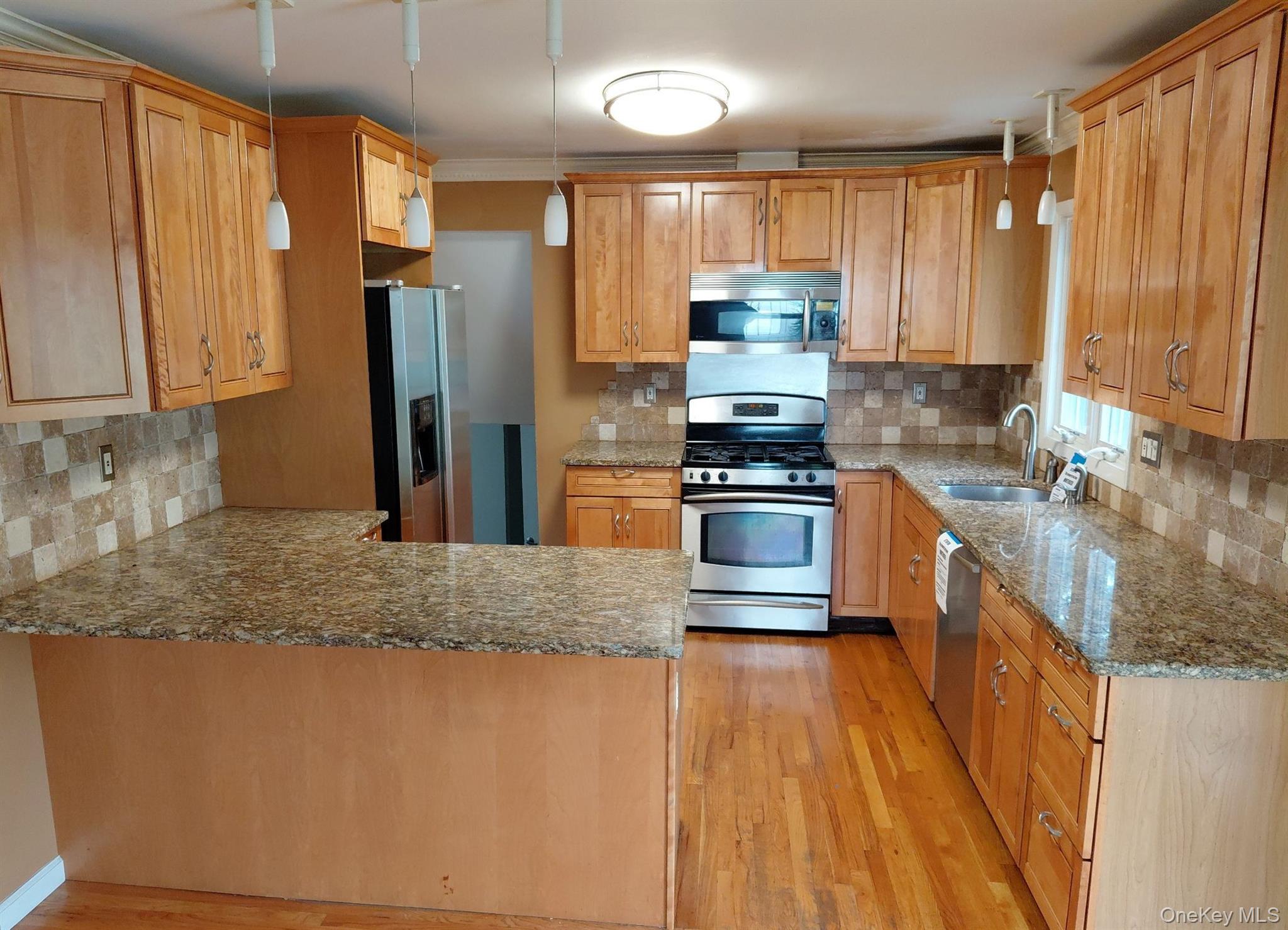 15 S Road White Plains, NY 10603 - Photo 6 of 15