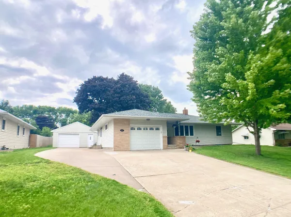 $279,900 | 457 Division Street, Gaylord, MN 55334