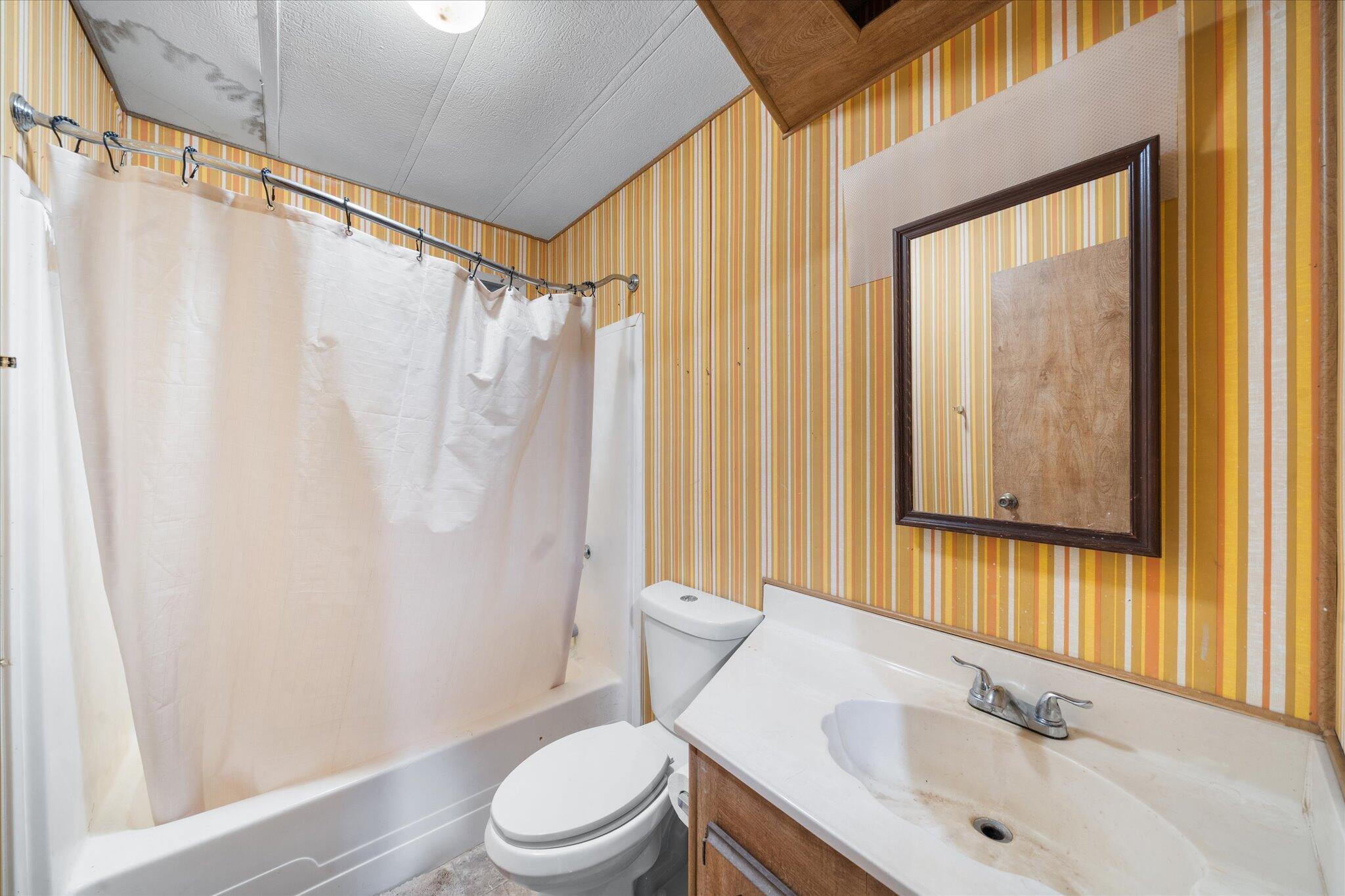 16578 Blue Horse Road Anderson, CA 96007 - Photo 20 of 22 20-BiggerFlow Real Estate Media-20
