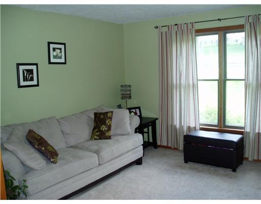 8207 Thompson Run Road Pittsburgh, PA 15237 - Photo 3 of 14 Living Room.