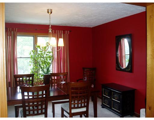 8207 Thompson Run Road Pittsburgh, PA 15237 - Photo 4 of 14 Dining Room.