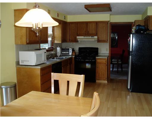 8207 Thompson Run Road Pittsburgh, PA 15237 - Photo 6 of 14 Kitchen.