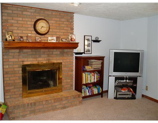 8207 Thompson Run Road Pittsburgh, PA 15237 - Photo 7 of 14 Family Room.