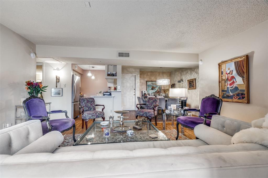 11470 Audelia Road, Unit 351 Dallas, TX 75243 - Photo 7 of 25 a living room with furniture