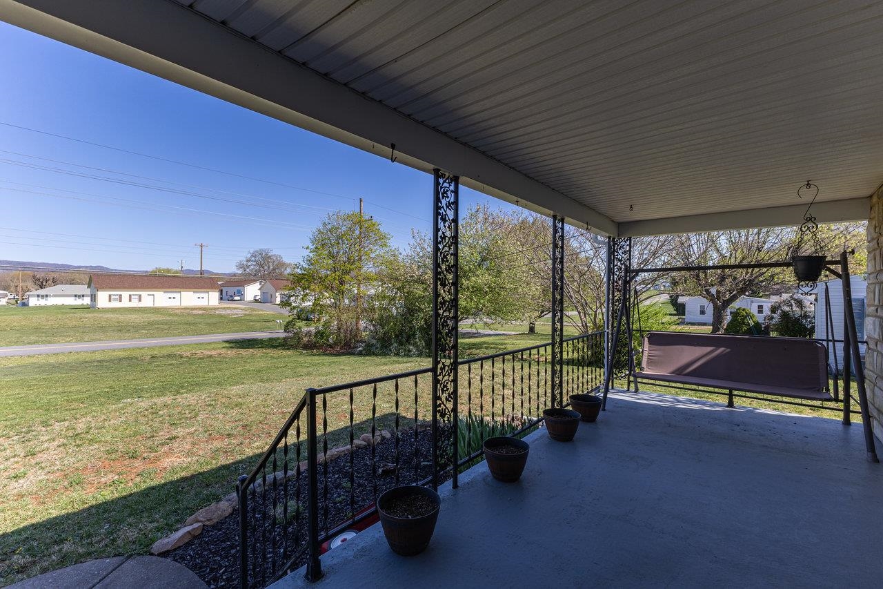 1334 Maryland Avenue Shenandoah, VA 22849 - Photo 6 of 73 Gallery Image 6