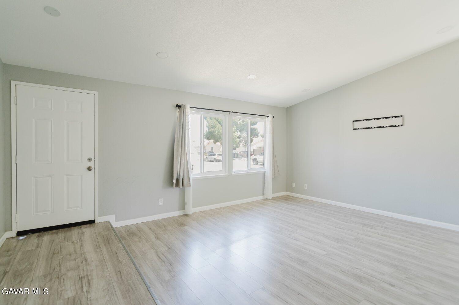 4636 Blue Ridge Avenue Palmdale, CA 93552 - Photo 5 of 42 05-BlueRidgeAve-afd91907d1