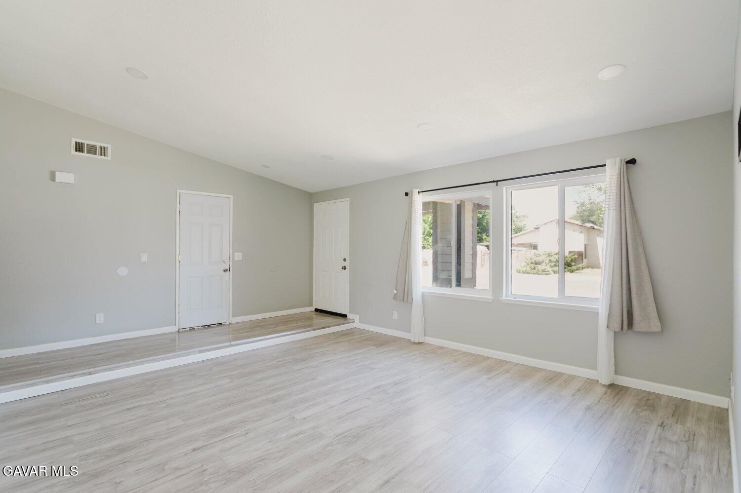 4636 Blue Ridge Avenue Palmdale, CA 93552 - Photo 8 of 42 08-BlueRidgeAve-4e353cb667