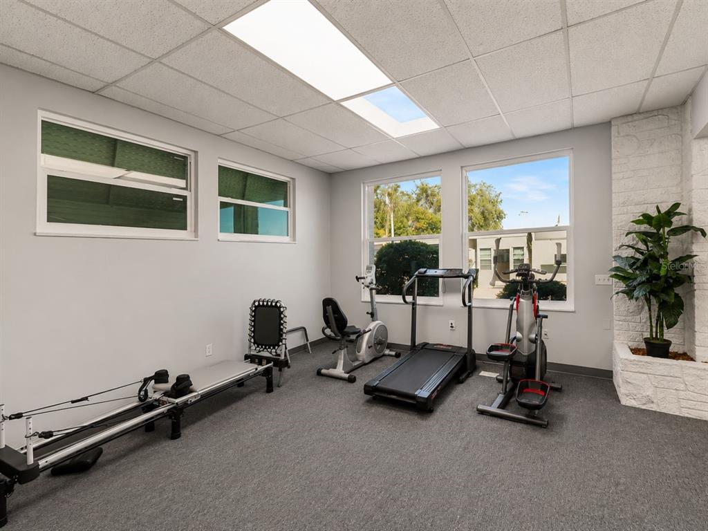 250 Rosery Road Northwest, Unit 328 Largo, FL 33770 - Photo 13 of 15