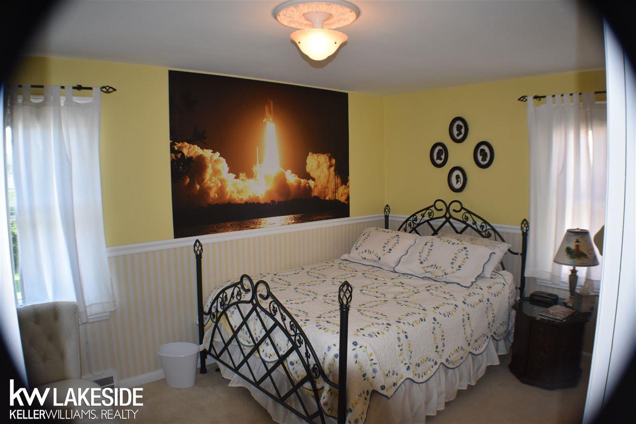 71 Vernier Road Grosse Pointe Shores, MI 48236 - Photo 21 of 33