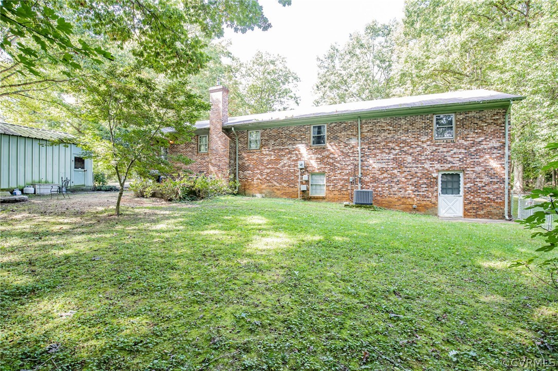 8301 Elkhardt Road North Chesterfield, VA 23235 - Photo 34 of 35 Gallery Image 34