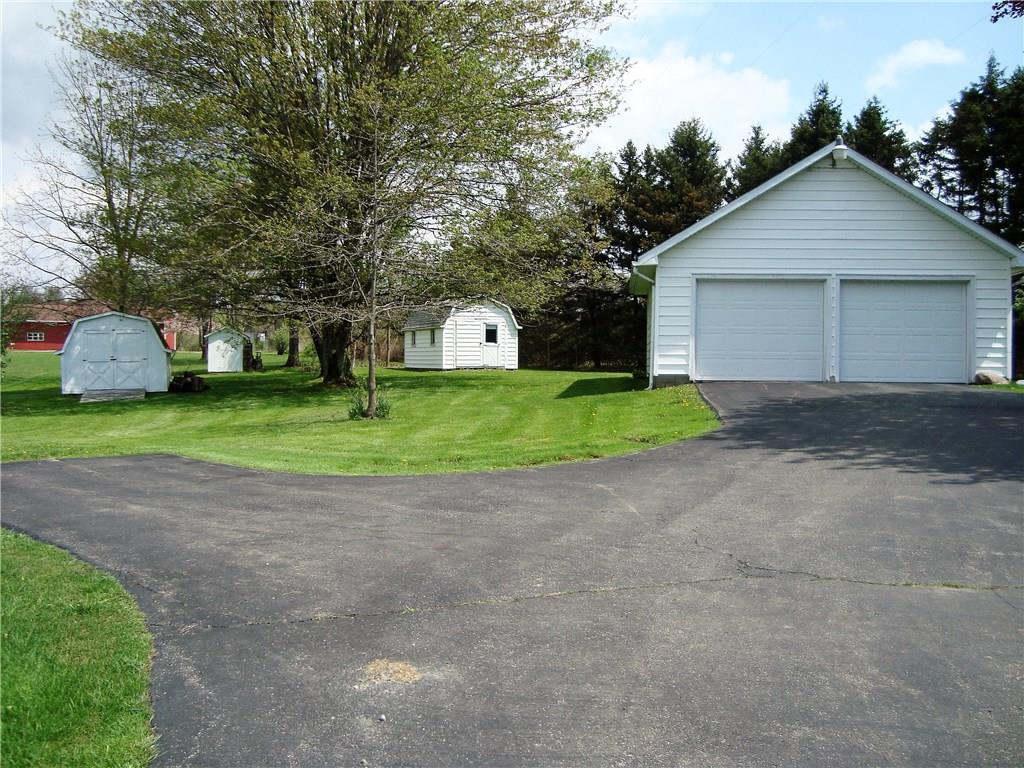1807 Mercer Grove City Road Mercer, PA 16137 - Photo 3 of 17