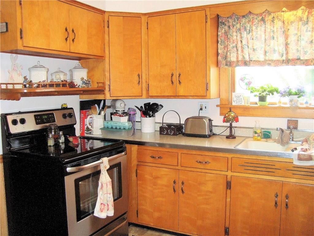 1807 Mercer Grove City Road Mercer, PA 16137 - Photo 5 of 17