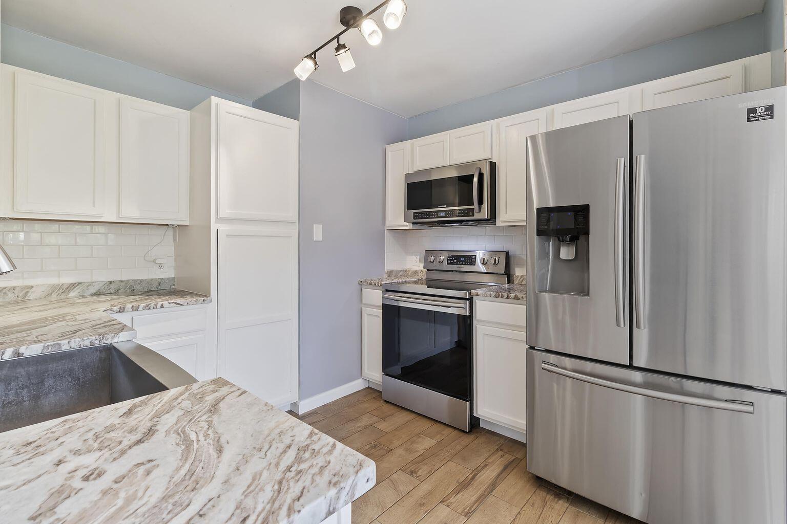 1245 Lakefront Drive Charleston, SC 29412 - Photo 11 of 44 20250602140014421876000000-o