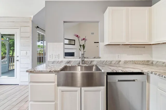 $599,000 | 1245 Lakefront Drive, Charleston, SC 29412