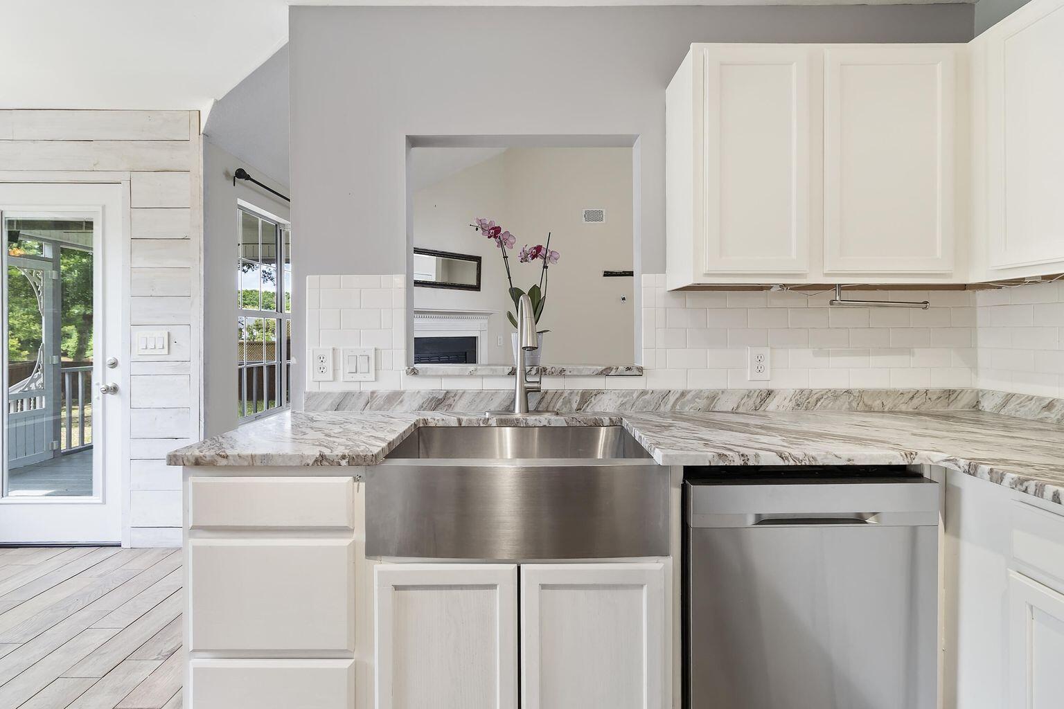 1245 Lakefront Drive Charleston, SC 29412 - Photo 2 of 44 20250602140020895156000000-o