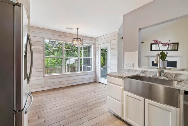 $599,000 | 1245 Lakefront Drive, Charleston, SC 29412