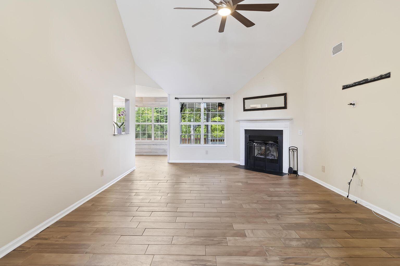 1245 Lakefront Drive Charleston, SC 29412 - Photo 5 of 44 20250602135954340673000000-o