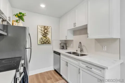 $485,000 | 8644 Via Mallorca, Unit F, La Jolla, CA 92037