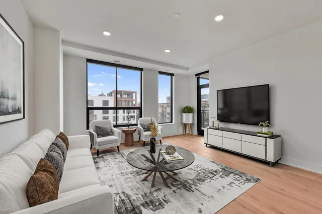 $6,795 | 3012 Excelsior Boulevard, Unit 805, Minneapolis, MN 55416