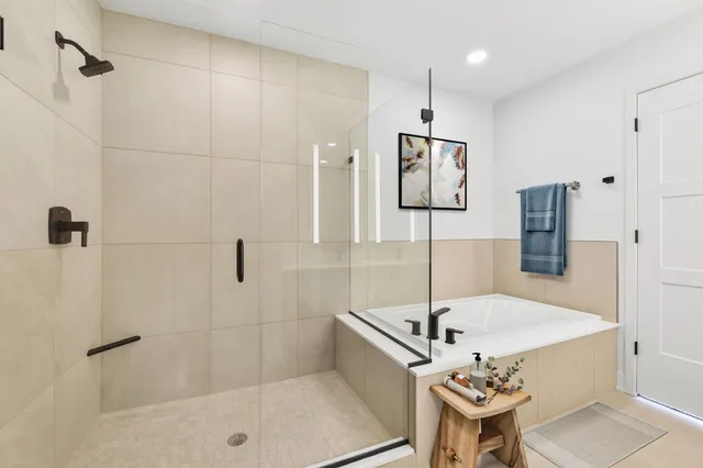 $6,795 | 3012 Excelsior Boulevard, Unit 805, Minneapolis, MN 55416