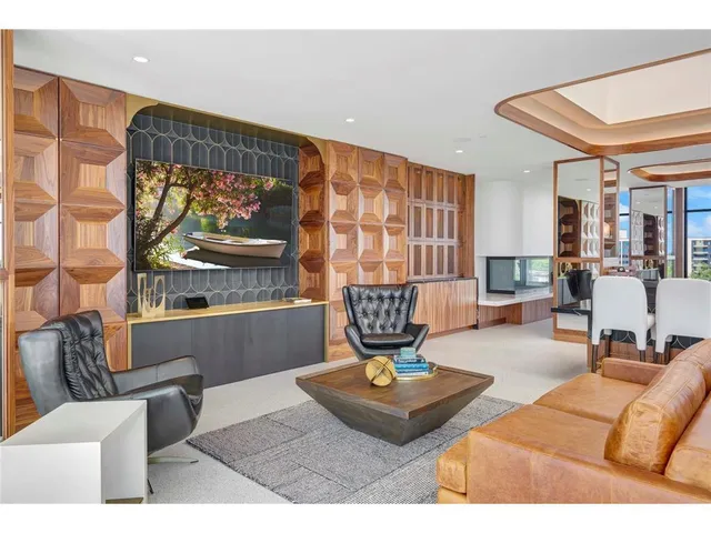 $6,795 | 3012 Excelsior Boulevard, Unit 805, Minneapolis, MN 55416