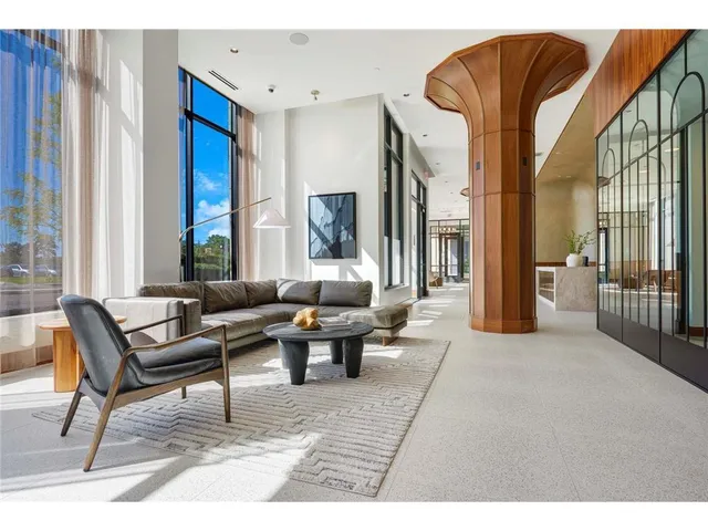 $6,795 | 3012 Excelsior Boulevard, Unit 805, Minneapolis, MN 55416